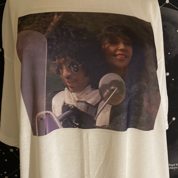 Prince purple Rain ☔️ graphic tee. - Picture 3 of 4